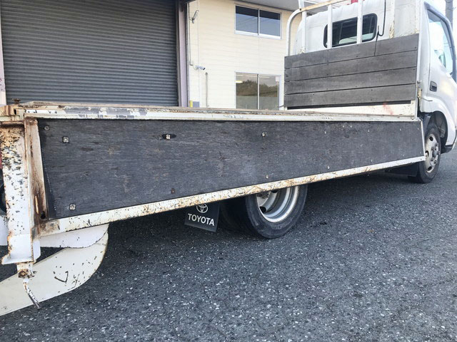 トヨタトヨエース平ボディ小型（2t・3t）[写真17]