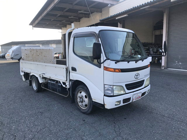 トヨタトヨエース平ボディ小型（2t・3t）[写真03]