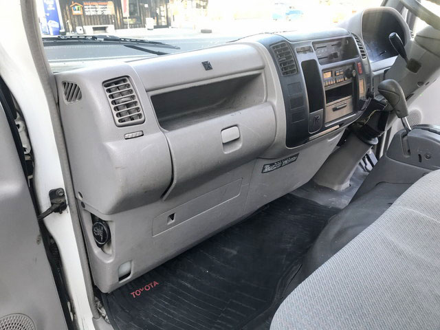 トヨタトヨエース平ボディ小型（2t・3t）[写真34]