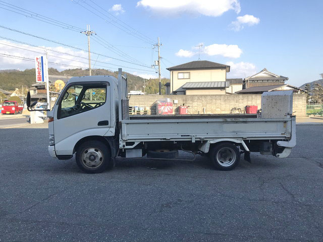 トヨタトヨエース平ボディ小型（2t・3t）[写真05]