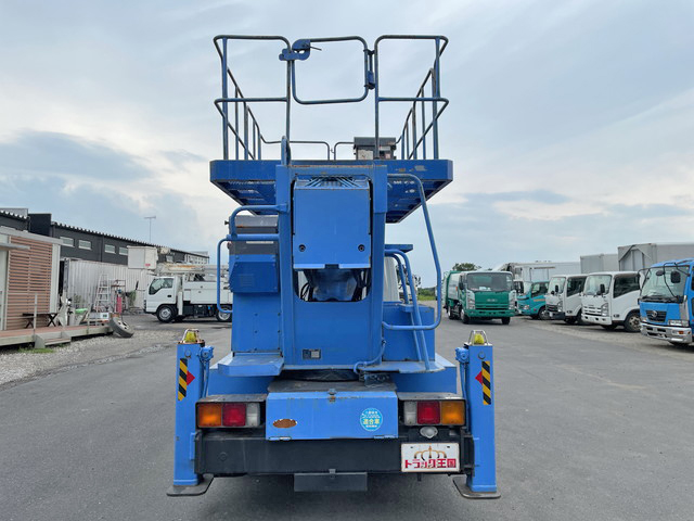 三菱ふそうキャンター高所作業車小型（2t・3t）[写真11]