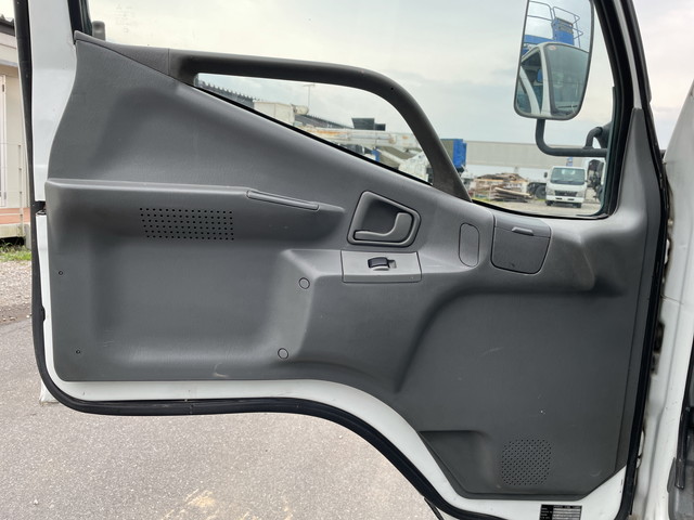 三菱ふそうキャンター高所作業車小型（2t・3t）[写真26]