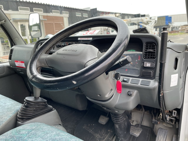 三菱ふそうキャンター高所作業車小型（2t・3t）[写真29]