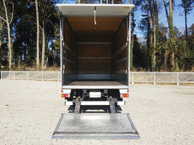 いすゞエルフアルミバン小型（2t・3t）[写真10]