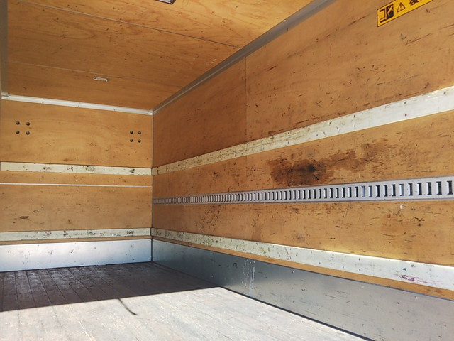 いすゞエルフアルミバン小型（2t・3t）[写真13]