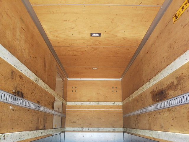 いすゞエルフアルミバン小型（2t・3t）[写真14]