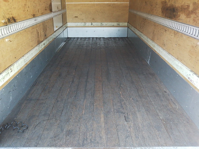 いすゞエルフアルミバン小型（2t・3t）[写真15]