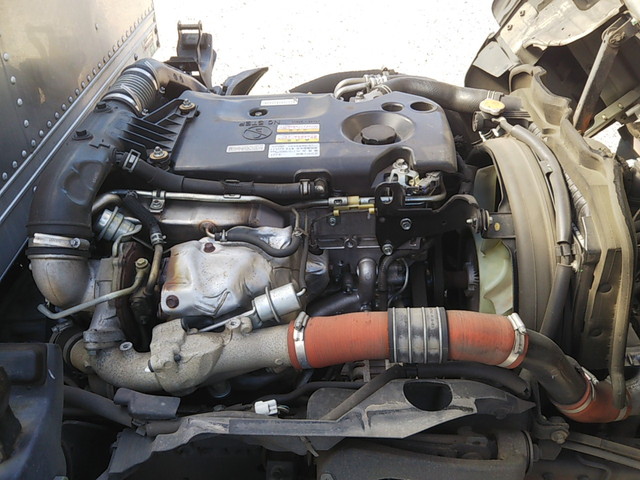 いすゞエルフアルミバン小型（2t・3t）[写真24]