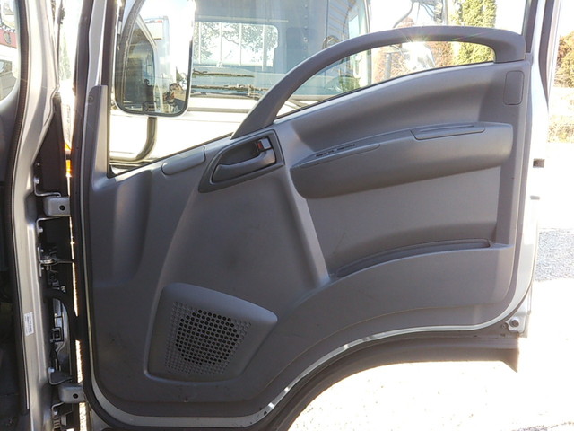 いすゞエルフアルミバン小型（2t・3t）[写真27]