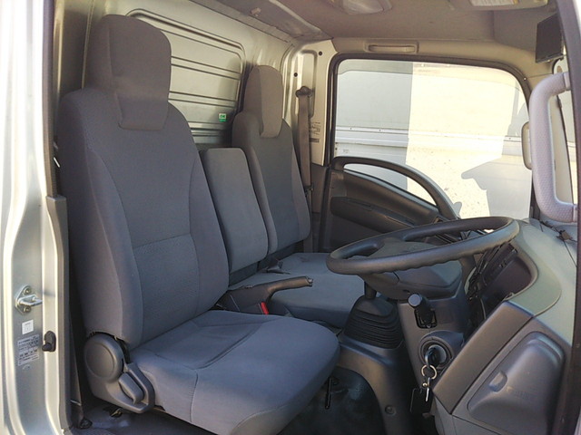 いすゞエルフアルミバン小型（2t・3t）[写真29]