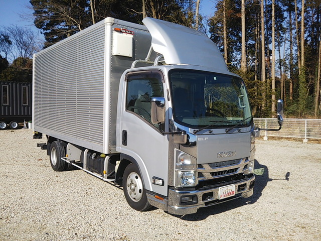 いすゞエルフアルミバン小型（2t・3t）[写真03]