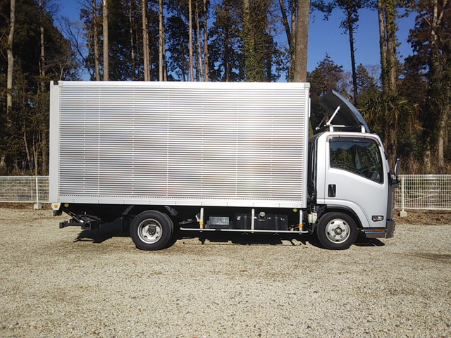 いすゞエルフアルミバン小型（2t・3t）[写真06]