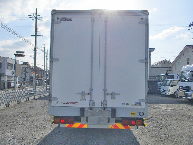 三菱ふそうファイターアルミウイング増トン（6t・8t）[写真06]