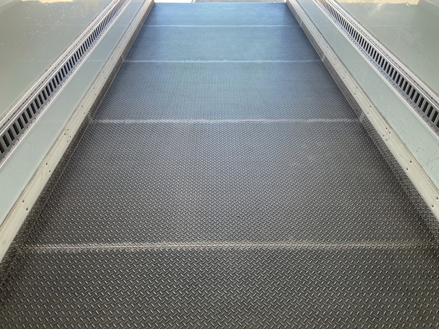 UDトラックスコンドル冷凍車（冷蔵車）中型（4t）[写真14]