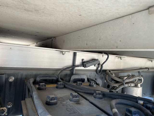 UDトラックスコンドル冷凍車（冷蔵車）中型（4t）[写真20]