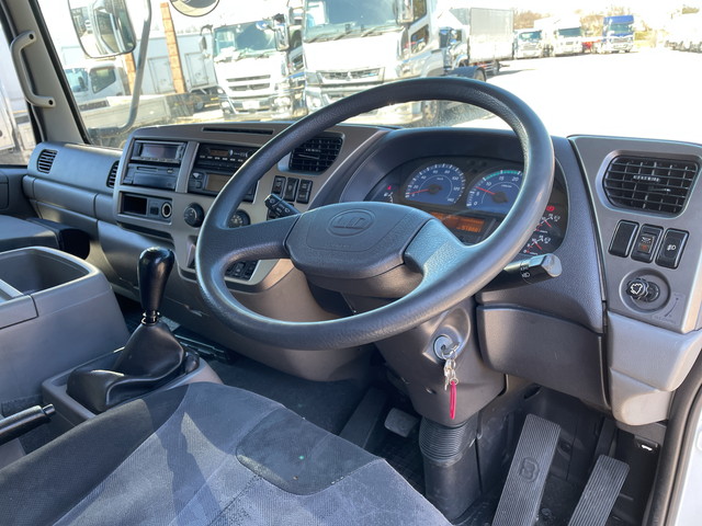 UDトラックスコンドル冷凍車（冷蔵車）中型（4t）[写真33]