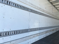 いすゞフォワードアルミバン中型（4t）[写真10]