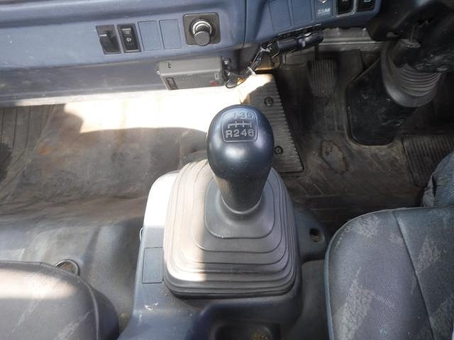 日野レンジャークレーン3段中型（4t）[写真16]