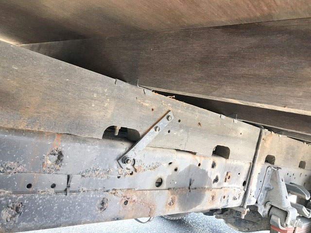 いすゞエルフユニック6段小型（2t・3t）[写真26]