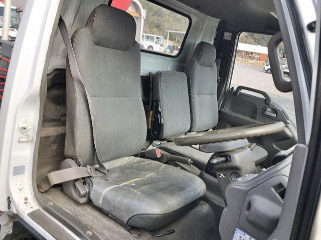 いすゞエルフユニック6段小型（2t・3t）[写真34]