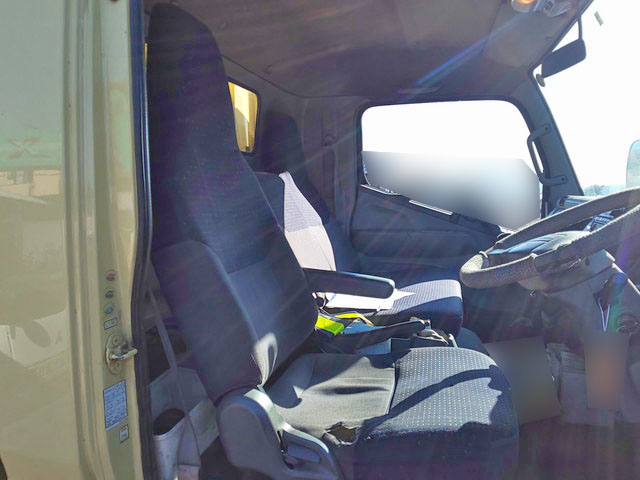 三菱ふそうキャンターアルミブロック小型（2t・3t）[写真27]