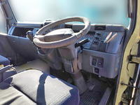 三菱ふそうキャンターアルミブロック小型（2t・3t）[写真28]