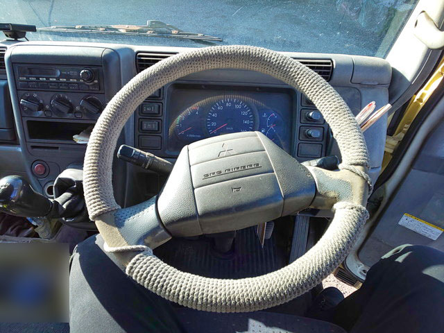 三菱ふそうキャンターアルミブロック小型（2t・3t）[写真31]