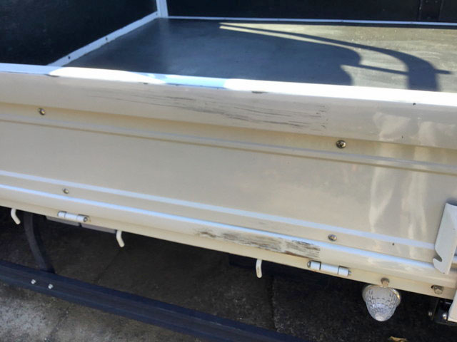 いすゞエルフ平ボディ小型（2t・3t）[写真08]