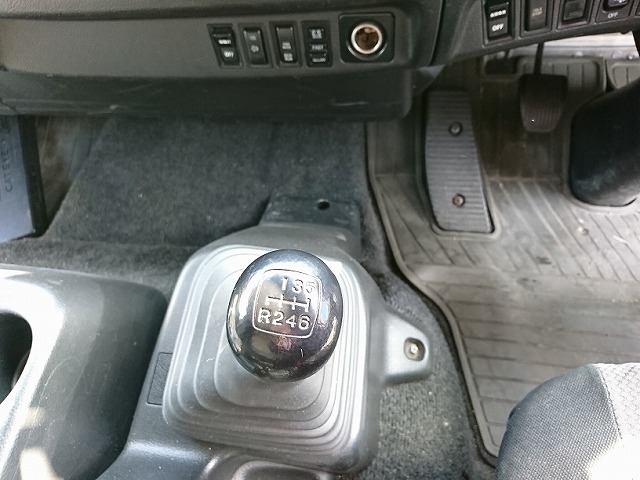 日野レンジャーアルミウイング中型（4t）[写真15]