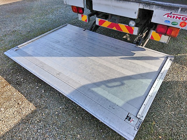 日野レンジャーアルミウイング中型（4t）[写真06]