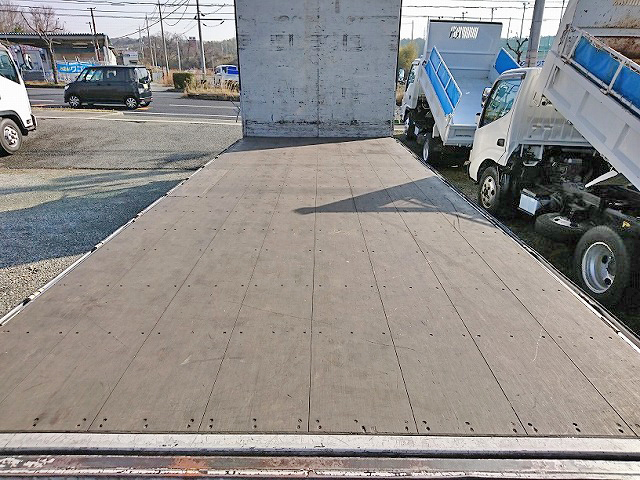 日野レンジャーアルミウイング中型（4t）[写真09]