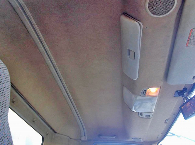 三菱ふそうファイター冷蔵冷凍ウイング中型（4t）[写真20]