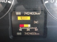 三菱ふそうファイター冷蔵冷凍ウイング中型（4t）[写真25]