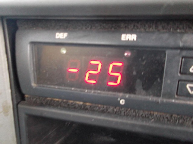 三菱ふそうファイター冷蔵冷凍ウイング中型（4t）[写真26]