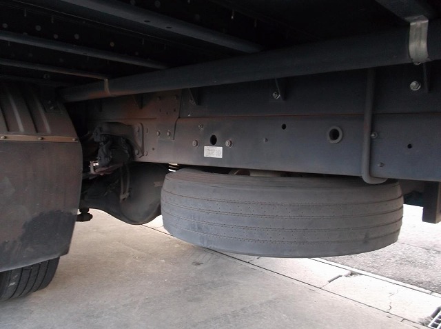 三菱ふそうファイター冷蔵冷凍ウイング中型（4t）[写真28]