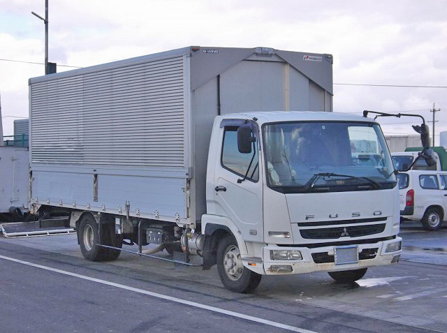 三菱ふそうファイター冷蔵冷凍ウイング中型（4t）[写真03]