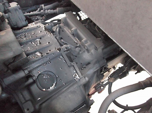 三菱ふそうファイター冷蔵冷凍ウイング中型（4t）[写真39]