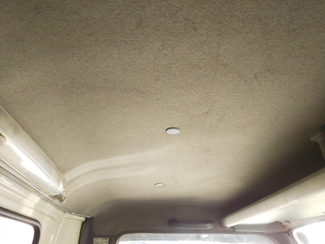 いすゞエルフアルミバン小型（2t・3t）[写真22]