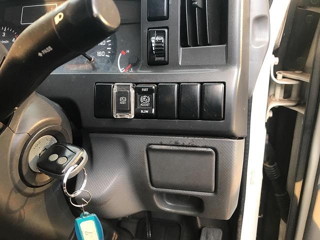 いすゞエルフダブルキャブ（Wキャブ）小型（2t・3t）[写真10]