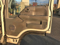 いすゞエルフダブルキャブ（Wキャブ）小型（2t・3t）[写真24]