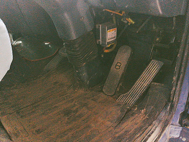 UDトラックスコンドルセルフクレーン3段中型（4t）[写真25]