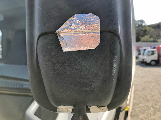 三菱ふそうキャンターアルミバン小型（2t・3t）[写真11]