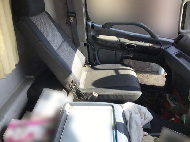 日野プロフィアアルミウイング大型（10t）[写真28]