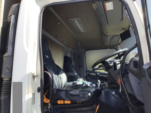 日野プロフィアアルミウイング大型（10t）[写真29]