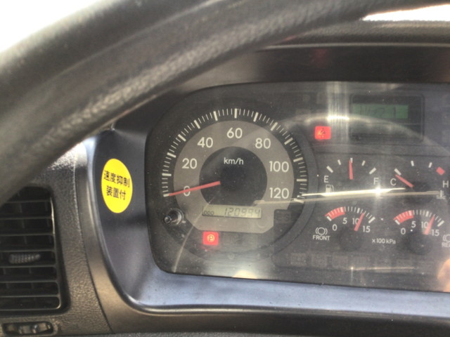 日野プロフィアアルミウイング大型（10t）[写真32]