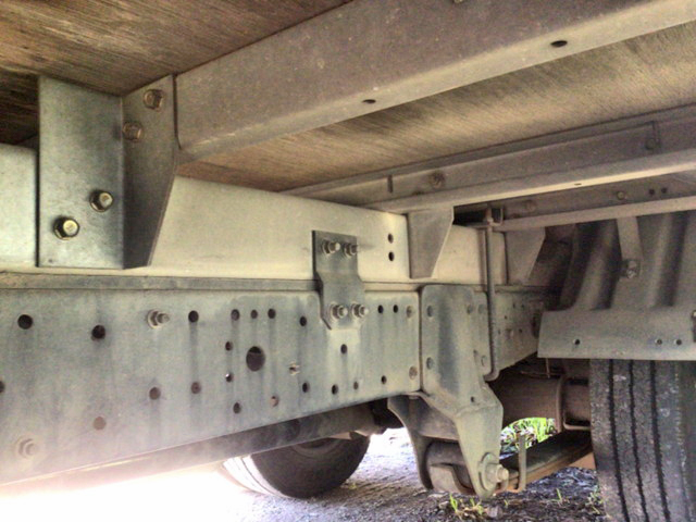 三菱ふそうキャンターガッツアルミバン小型（2t・3t）[写真23]