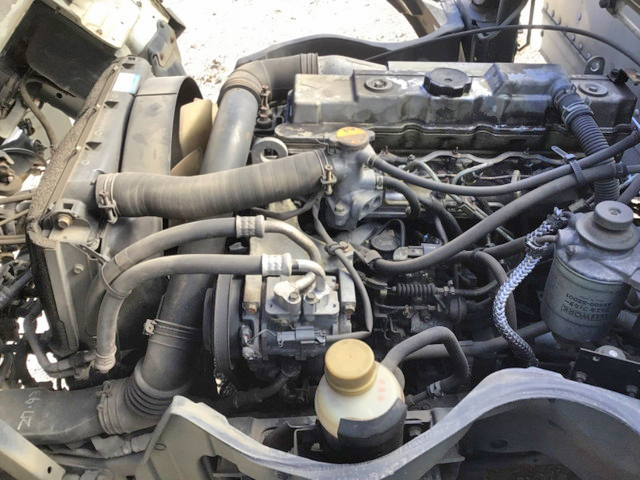 三菱ふそうキャンターガッツアルミバン小型（2t・3t）[写真28]