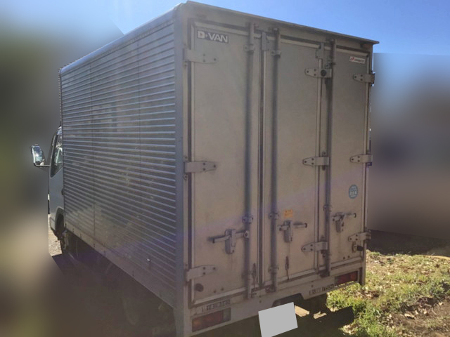 三菱ふそうキャンターガッツアルミバン小型（2t・3t）[写真03]