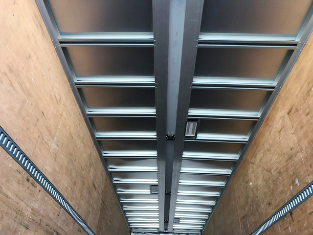 日野プロフィアアルミウイング大型（10t）[写真12]