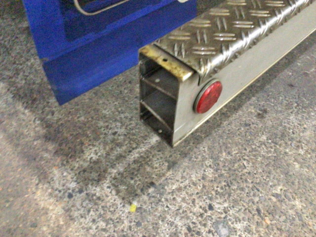 三菱ふそうスーパーグレートアルミブロック大型（10t）[写真19]